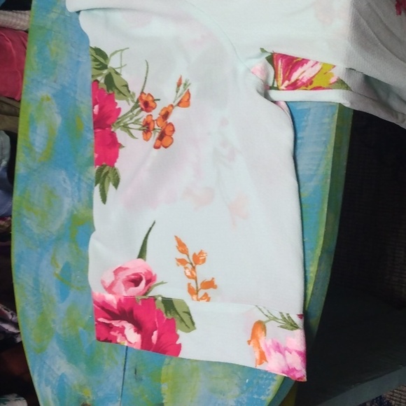 Topper - Picture 7 of 7